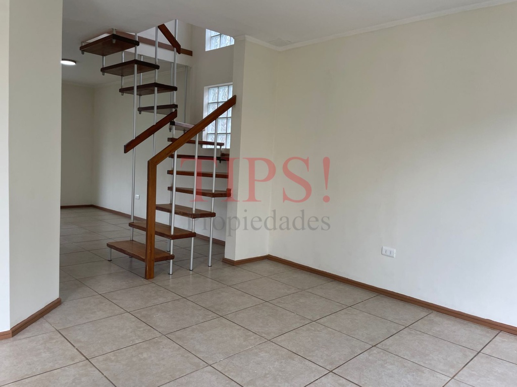 TIPSPROPIEDADES ARRIENDA CASA EN BARRIO LOS OLMOS, PEÑAFLOR