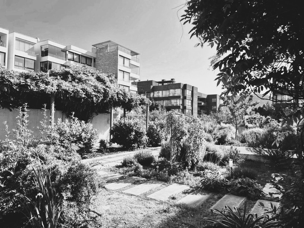 DEPARTAMENTO EN ROBLES 12.729, LA DEHESA